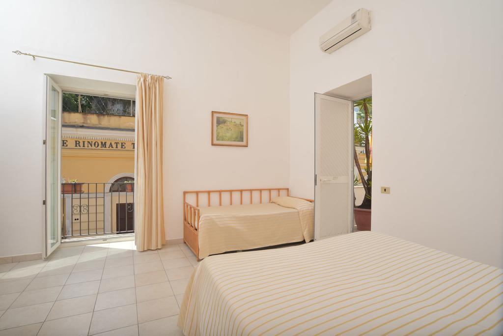 Hotel Il Nespolo Casamicciola Terme Exterior photo